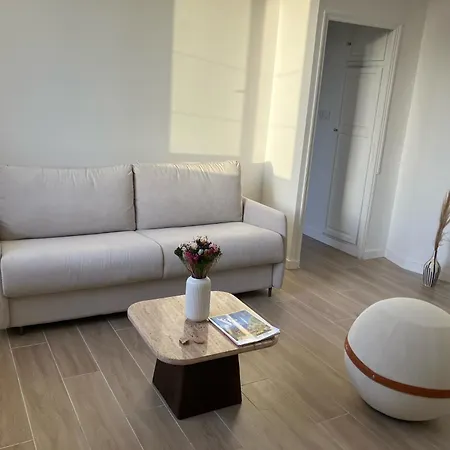 Appartement T3 Refait Neuf Au Centre Du Mourillon A